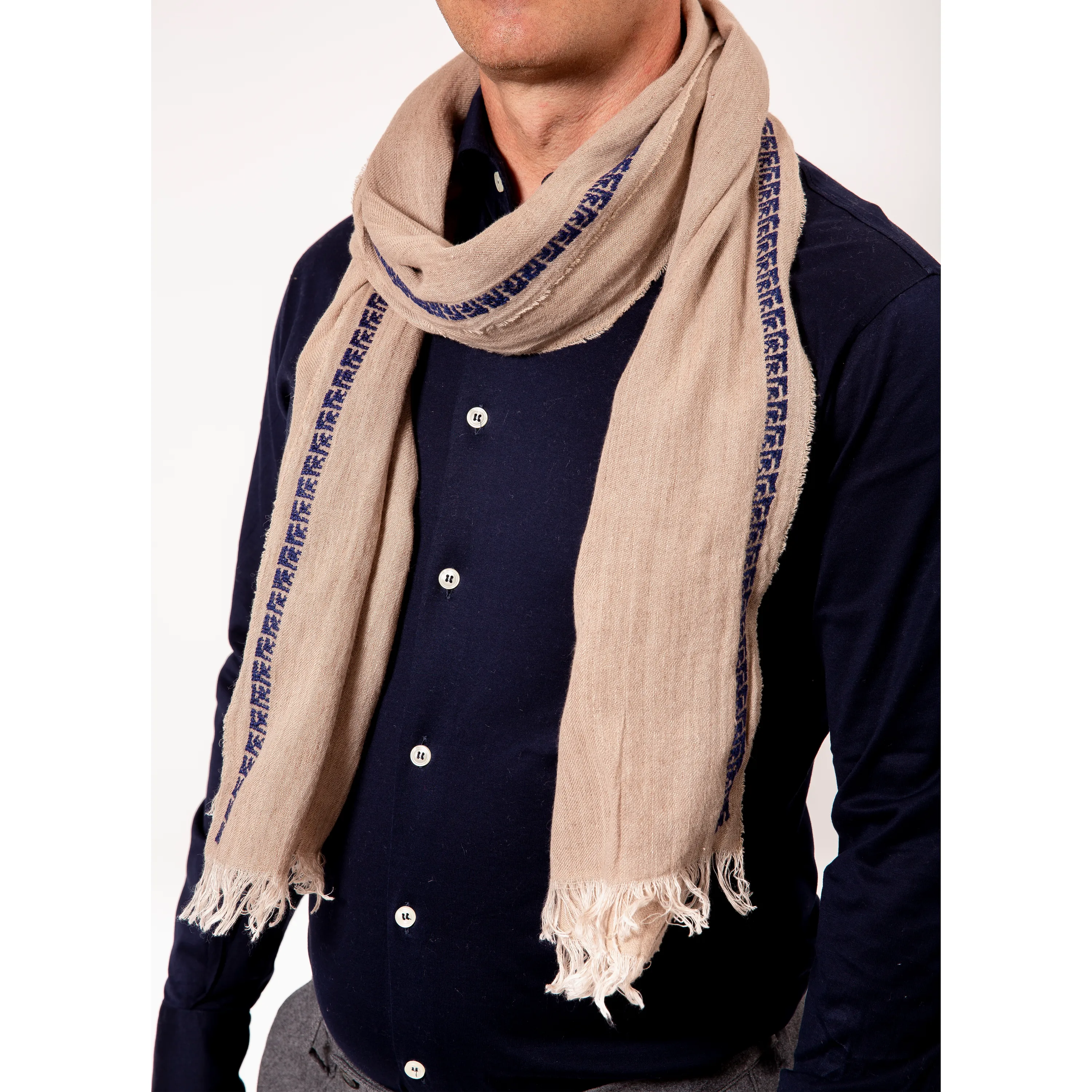 BEIGE LINEN SHAWL NAVY ROSE