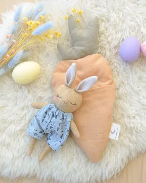 Mini bunny and carrot-shaped bed