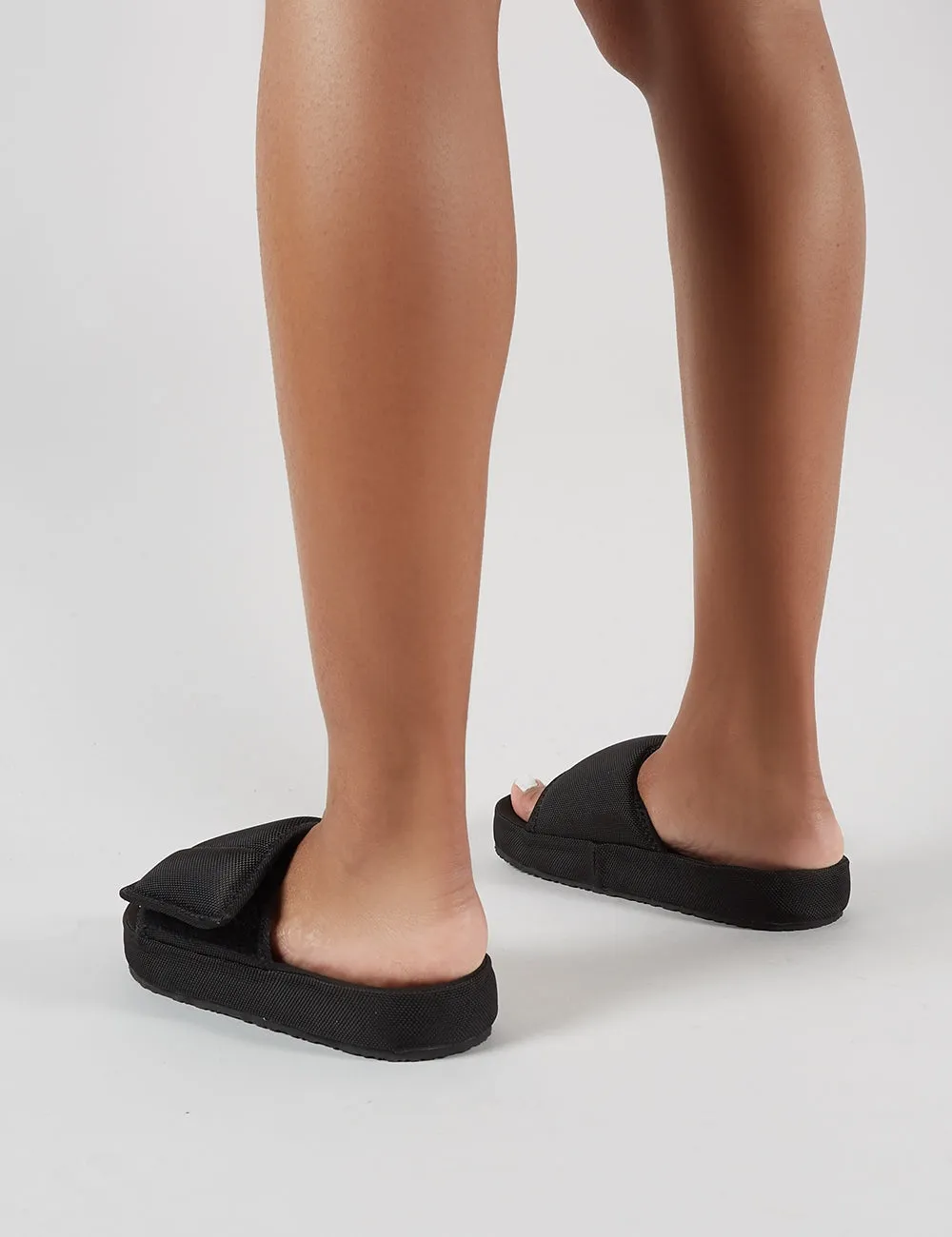 Revel Sliders in Black