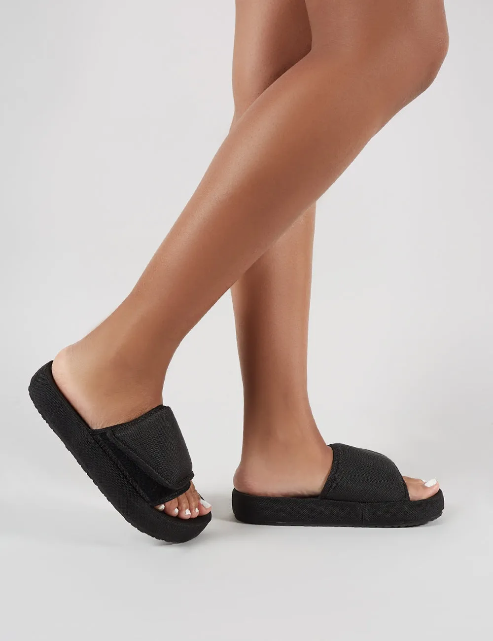 Revel Sliders in Black