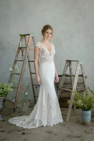 Silk Crepe, Lace - Fitted Trumpet Mermaid Wedding Dress, White